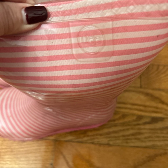 UGG women's size 6 pink striped
Wellington rainboots - Picture 3 of 12
